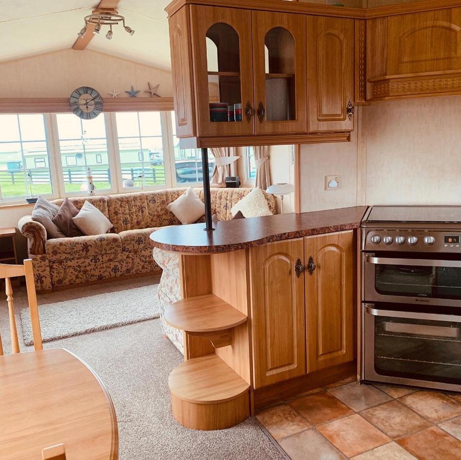 157 Amour Caravan Tywyn Exteriör bild